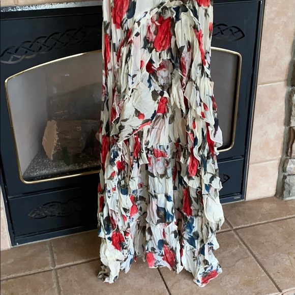 Beautiful floral hi/low dress - Picture 4 of 7